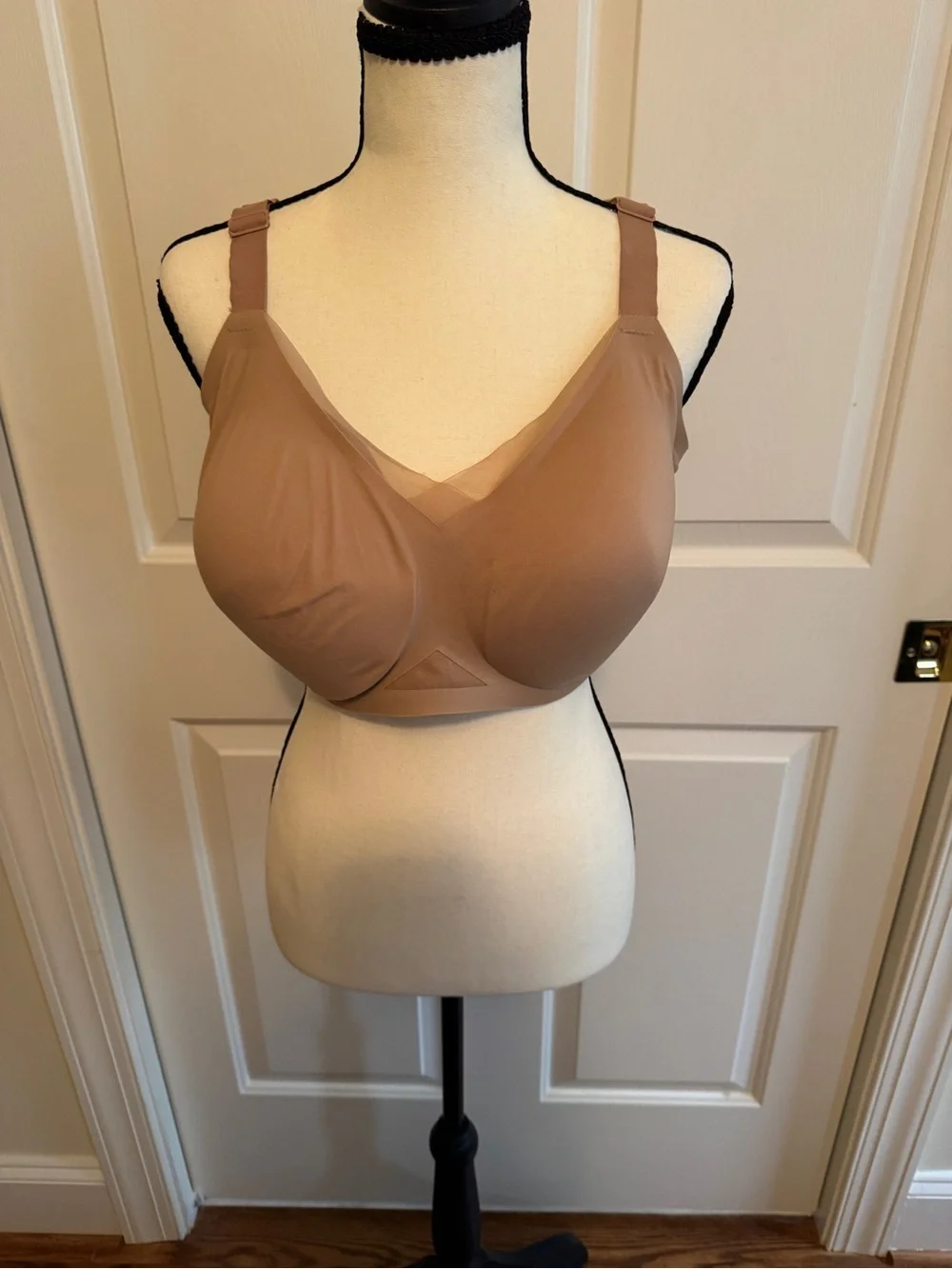 Honeylove Seamless Wireless Full-Coverage Bra in Tan Crossover LiftWear